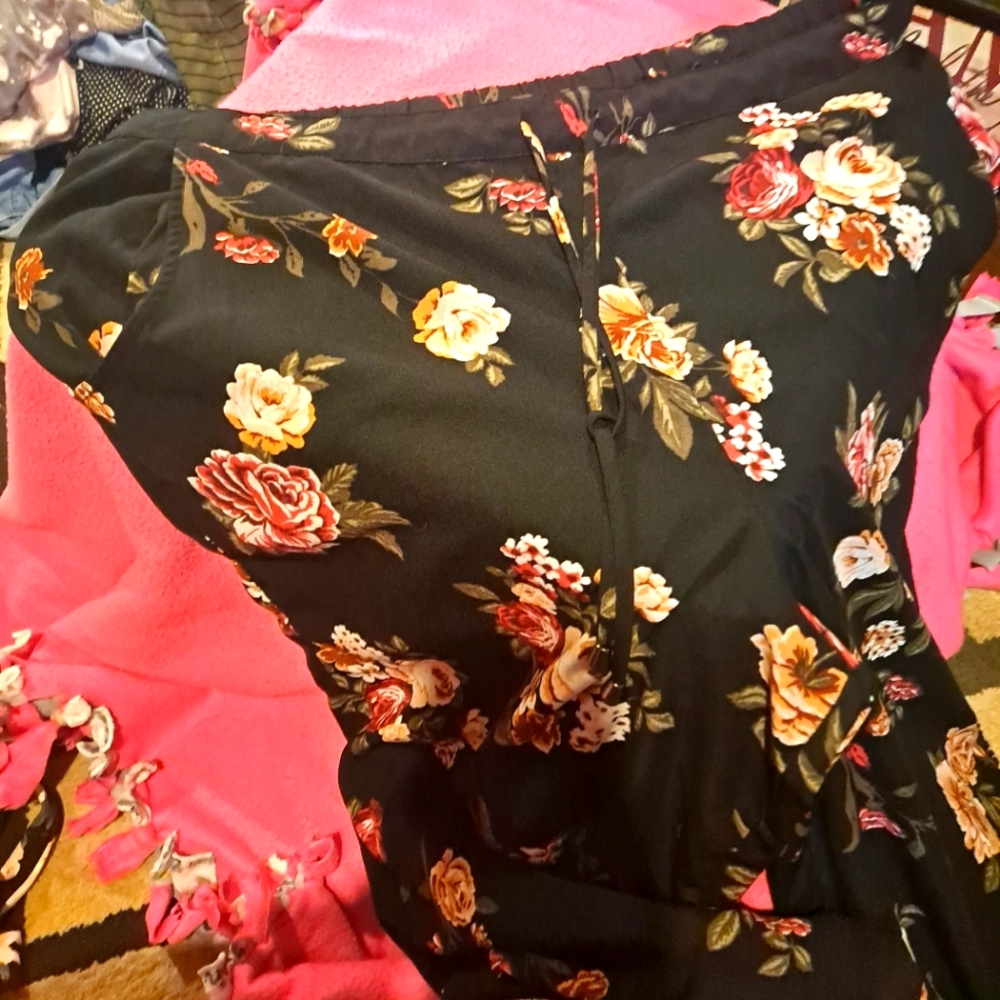 Floral wide leg pants with pockets